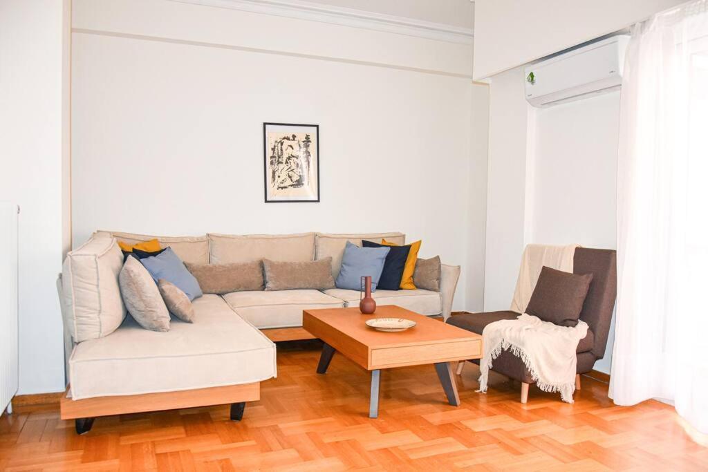 Spacious Modern Apartment In Pagkrati Athens Ngoại thất bức ảnh